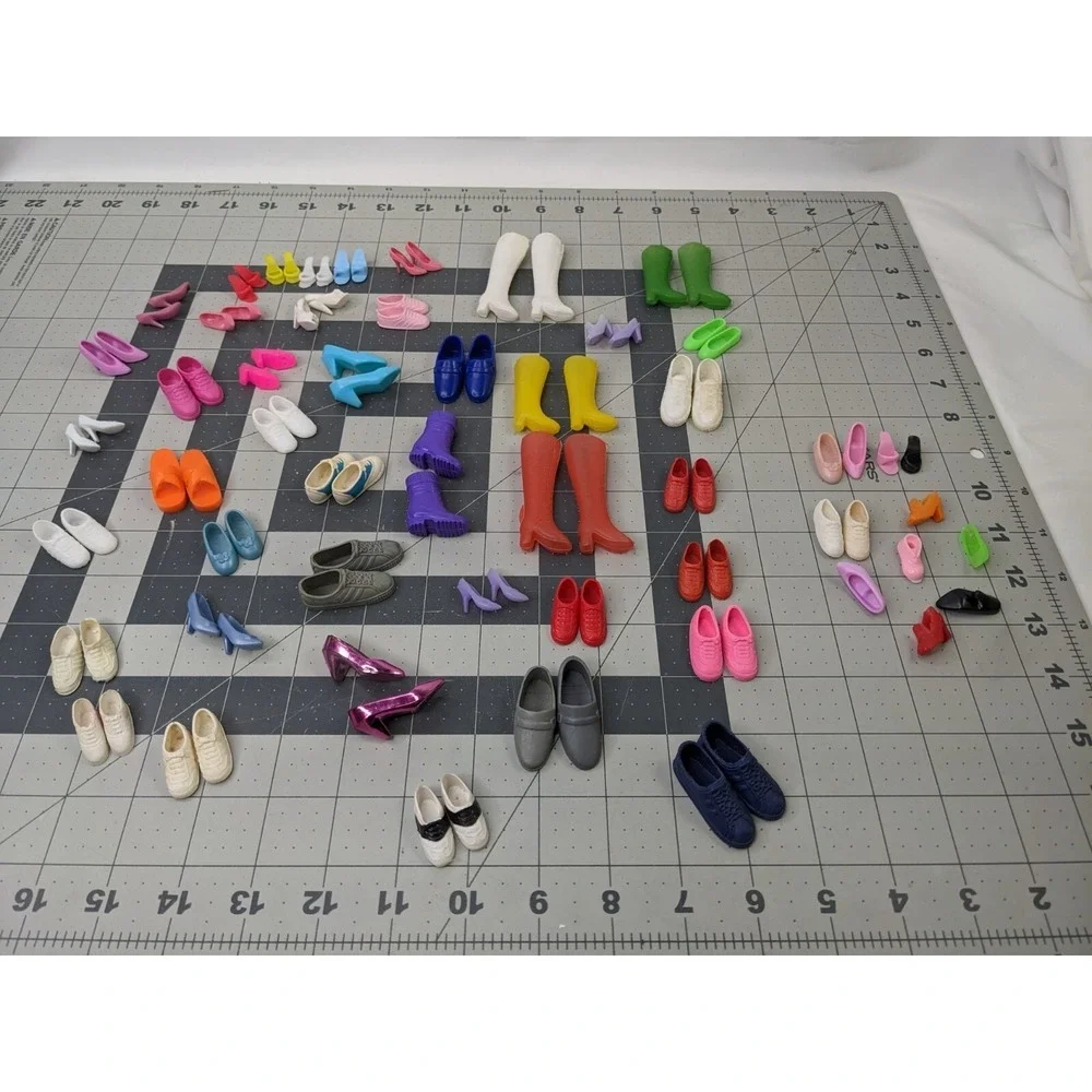 Fashion Doll Large Lot of Shoes Boots Doll‎ Male Female